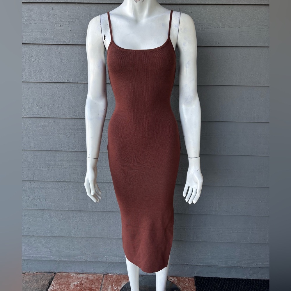Elegant Brown Sleeveless Dress